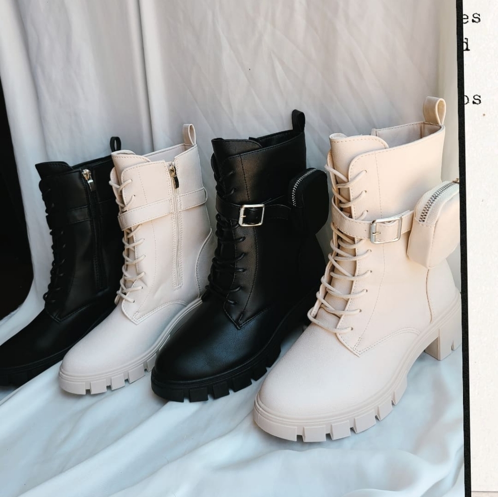 🚨FEW SIZES LEFT// Stone faux leather Boot - Picture 5 of 6